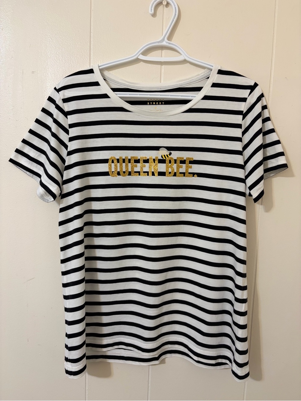 Kate Spade QUEEN BEE Striped Graphic Tee - Black & White with Gold